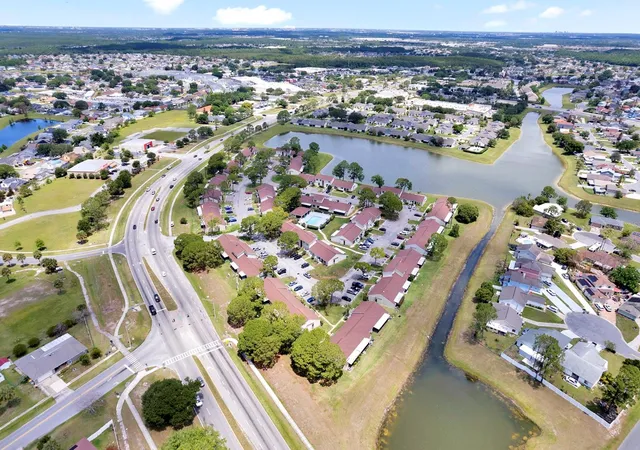 Homes for sale in Kissimmee, FL | 12 Pine Island Cir, Kissimmee, FL 34743 | MLS# O6408701