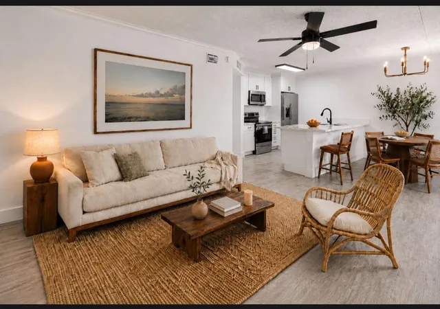 4th image of 10375 Paradise Blvd, Treasure Island, FL 33706