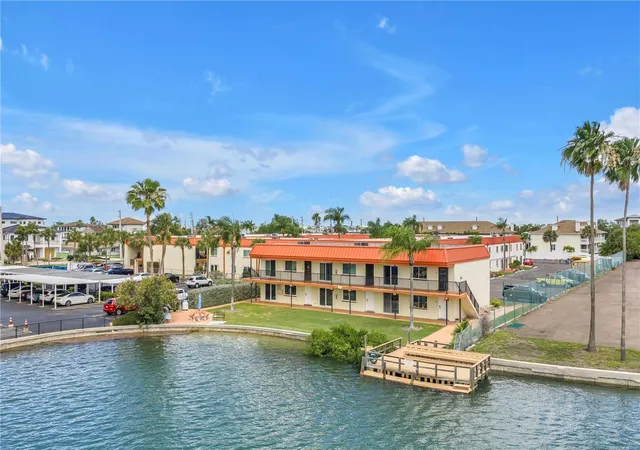 5th image of 10375 Paradise Blvd, Treasure Island, FL 33706