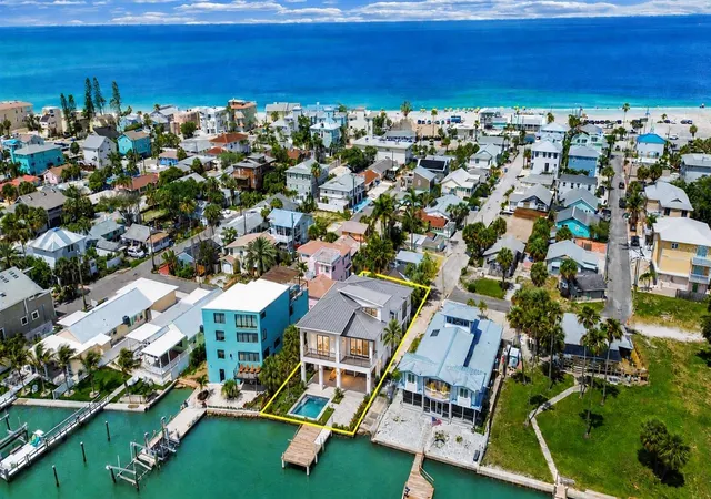 2nd image of 201 90th Ave, Treasure Island, FL 33706 | MLS# TB8509715