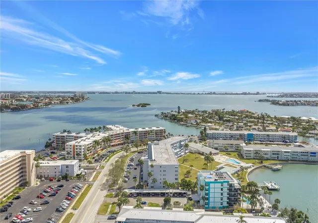 Homes for sale in South Pasadena, FL | 1868 Shore Drive, South Pasadena, FL 33707 | Houzeo