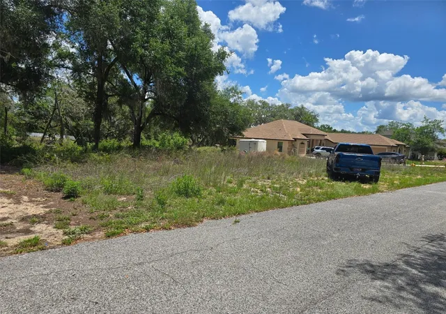 Homes for sale in Dade City, FL | 5066 Westlake Blvd, Dade City, FL 33523 | MLS# TB8509751