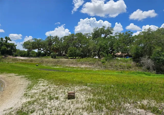 Homes for sale in Dade City, FL | 5066 Westlake Blvd, Dade City, FL 33523 | MLS# TB8509751