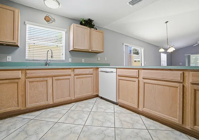 3rd image of 872 Winchester Ct, The Villages, FL 32162 | MLS# G5112518