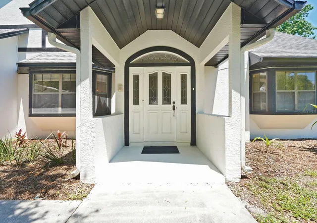 Photo 4 of Single family home for sale at 2080 Newfound Harbor Dr, Merritt Island, FL 32952 | MLS# V4949152 | Listing updated on 2026-05-19