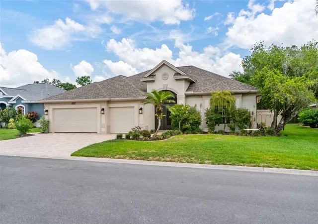 Photo 3 of Sale Pending at 6263 Aventura Dr, Sarasota, FL 34241 | MLS# A4694026 | Listing updated on 2026-07-22