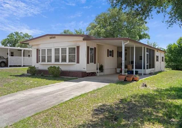 Photo 3 of Sale Pending at 15299 Brookridge Blvd, Brooksville, FL 34613 | MLS# TB8509768 | Listing updated on 2026-08-10