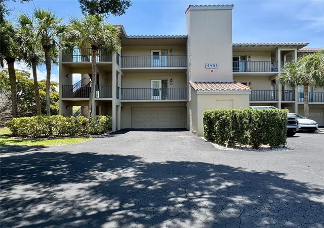 Homes for sale in Bradenton, FL | 4510 El Conquistador Pkwy #204, Bradenton, FL 34210 | MLS# A4694035