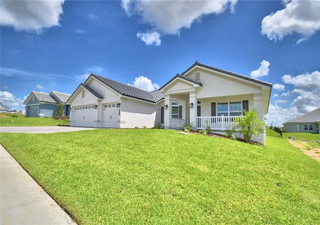 Photo 2 of Single family home for sale at 5421 Waterside Dr, Auburndale, FL 33823 | MLS# L4961969 | Listing updated on 2026-09-29