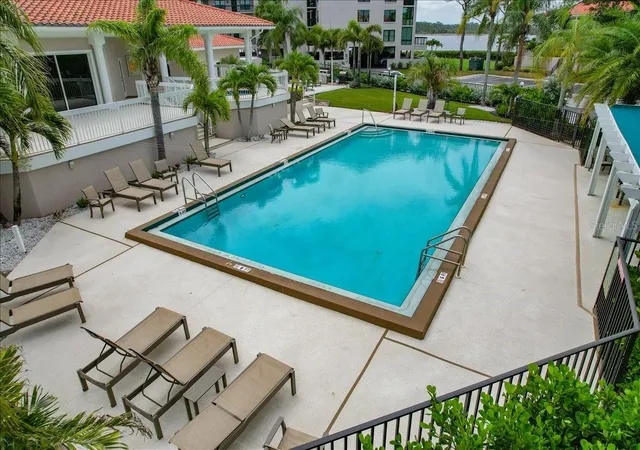 2nd image of 401 Mariner Dr, TARPON SPRINGS, FL 34689