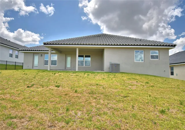 Photo 4 of Single family home for sale at 4270 Juliana Lake Dr, Auburndale, FL 33823 | MLS# L4961971 | Listing updated on 2026-08-25