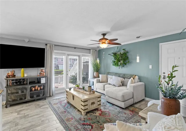 Listing Photo 5 - Condo for sale in building located at 5175 Coquina Key Dr Se, ST PETERSBURG, FL 33705 - Unit #A