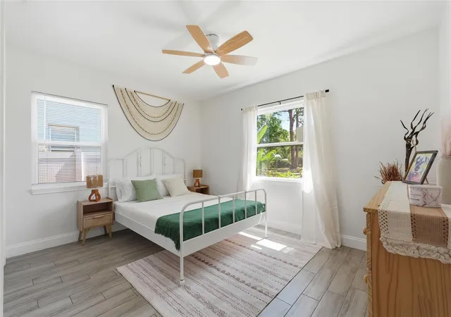 3rd image of 2855 Valencia Wy S, St Petersburg, FL 33705 | MLS# TB8509887