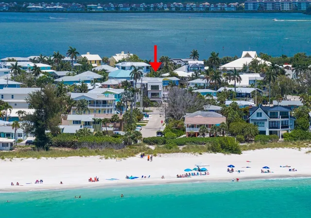 3rd image of 201 N Harbor Dr, Holmes Beach, FL 34217 | MLS# TB8509893