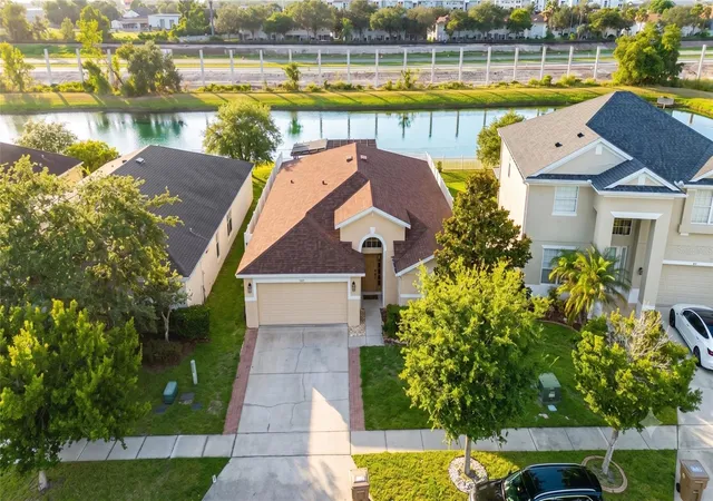 Photo 1 of Single family home for sale at 945 Tramells Trl, Kissimmee, FL 34744 | MLS# S5150165 | Listing updated on 2026-09-30