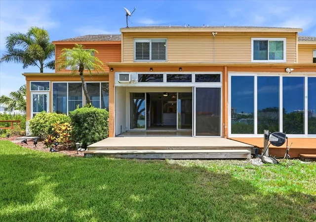 4th image of 14628 Loridawn Dr #13, Seminole, FL 33776 | MLS# TB8509918
