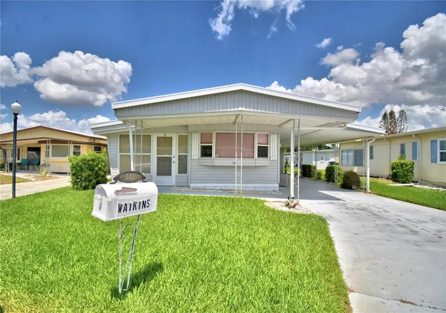 Homes for sale in Auburndale, FL | 118 Paradise Ln, Auburndale, FL 33823 | MLS# P4938757