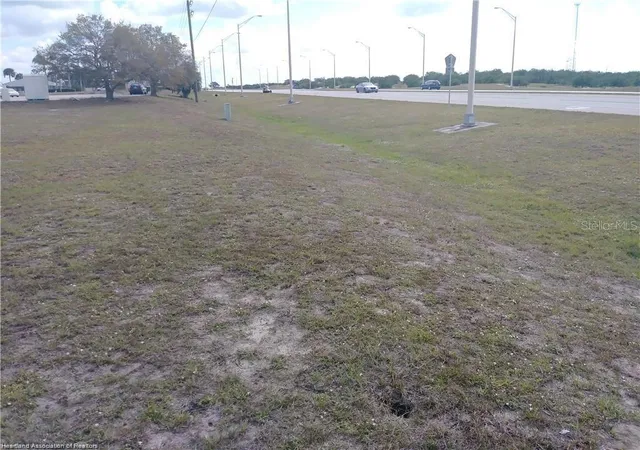 3rd image of 1503 Us 27 S, Lake Placid, FL 33852 | MLS# L4961987