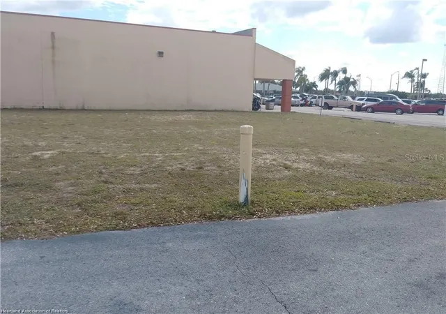 1st image of 115 County Road 29, Lake Placid, FL 33852 | MLS# L4961989