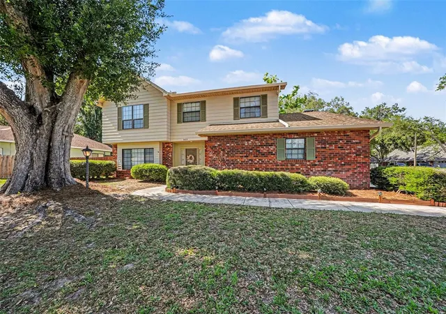 2nd image of 6612 Peachtree Dr, Temple Terrace, FL 33617 | MLS# TB8509973