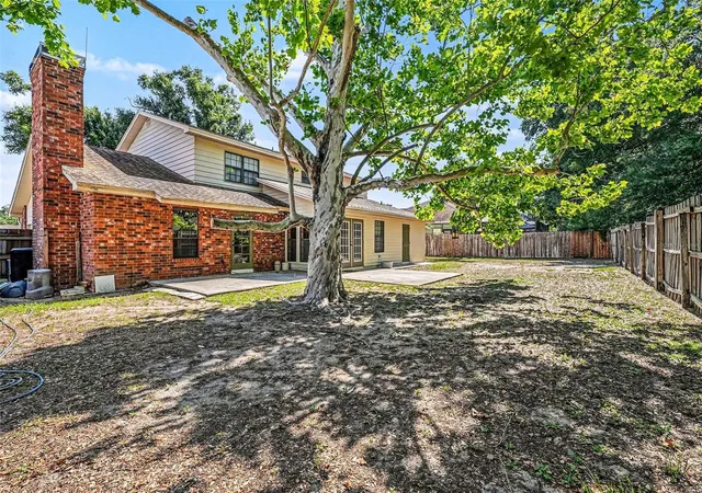 image of 6612 Peachtree Dr, Temple Terrace, FL 33617 | MLS# TB8509973