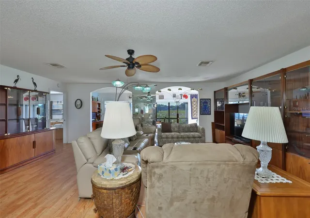 4th image of 2611 Lancaster Dr, SUN CITY CENTER, FL 33573