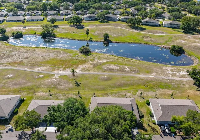 2nd image of 2611 Lancaster Dr, SUN CITY CENTER, FL 33573