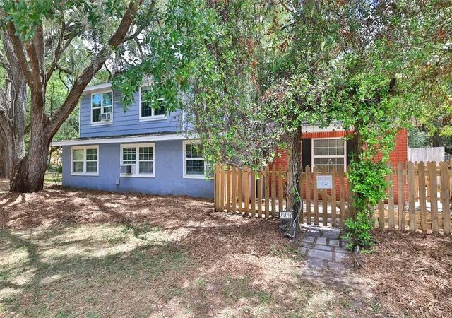 Photo 3 of Single family home for sale at 801 E 20th Street, Sanford, FL 32771 | MLS# O6408932 | Listing updated on 2026-10-07