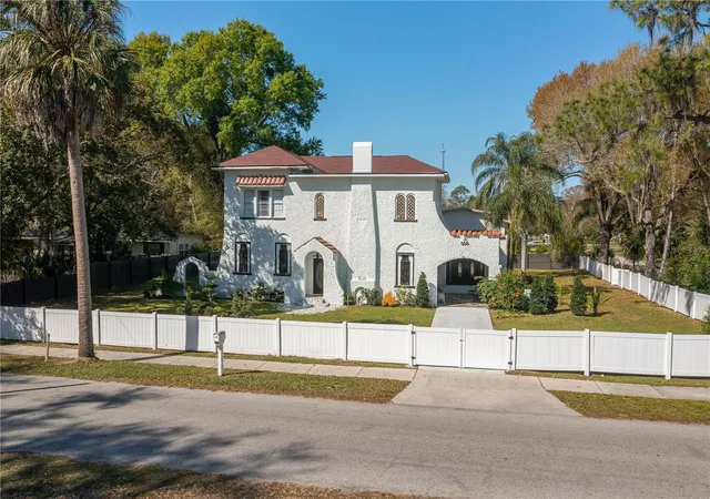 3rd image of 409 21St St Sw, Winter Haven, FL 33880 | MLS# P4938761