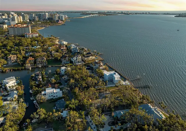 2nd image of 2043 Alameda Ave, Sarasota, FL 34234 | MLS# A4694103