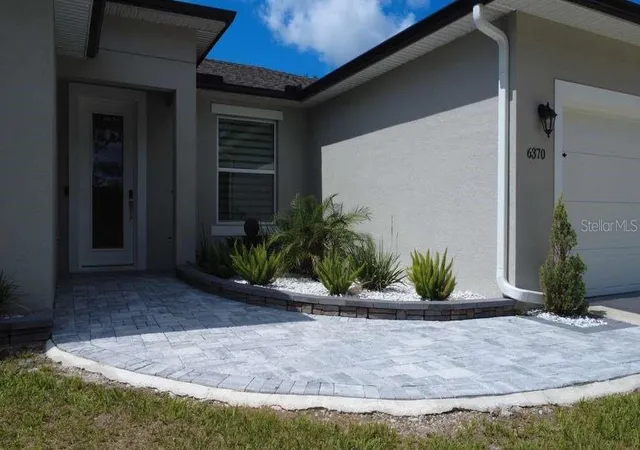 Photo 3 of Single family home for sale at 6370 Bennett Ct, Saint Cloud, FL 34771 | MLS# S5150188 | Listing updated on 2026-08-03