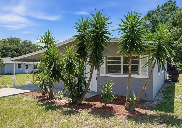 3rd image of 3214 Avenue Q Nw, Winter Haven, FL 33881 | MLS# O6408954