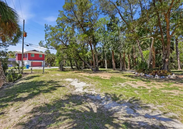5th image of 6240 Colony Cir, Weeki Wachee, FL 34607 | MLS# W7885884