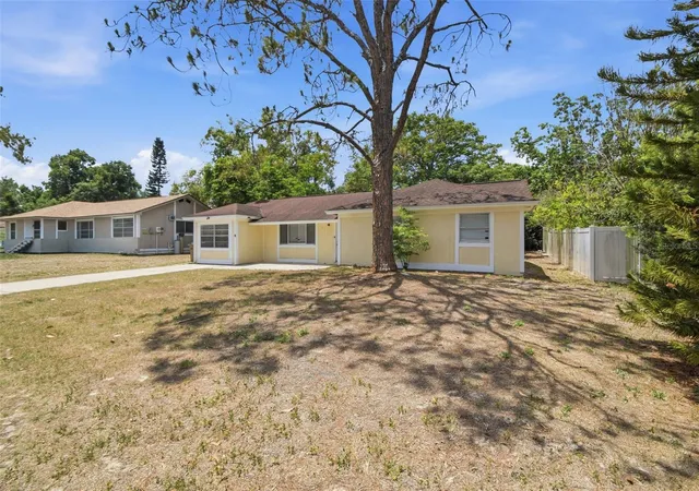 Photo 3 of Sale Pending at 8412 Renald Blvd, Temple Terrace, FL 33637 | MLS# O6408960 | Listing updated on 2026-09-21