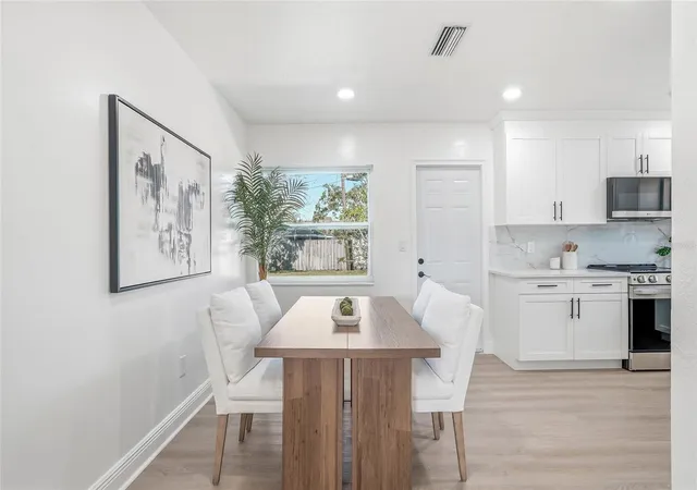Photo 4 of Single family home for sale at 4720 Mohegan Rd, St Petersburg, FL 33708 | MLS# TB8510051 | Listing updated on 2026-08-20