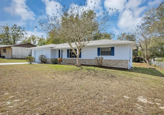 Photo 2 of Single family home for sale at 606 3rd Avenue, Lady Lake, FL 32159 | MLS# G5112535 | Listing updated on 2026-09-17