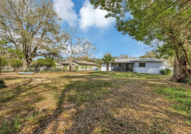 Photo 3 of Single family home for sale at 606 3rd Avenue, Lady Lake, FL 32159 | MLS# G5112535 | Listing updated on 2026-09-17