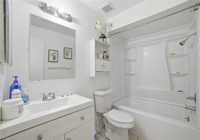 11th image of 2 E Las Palmas Wy, Kissimmee, FL 34743 | MLS# O6408966