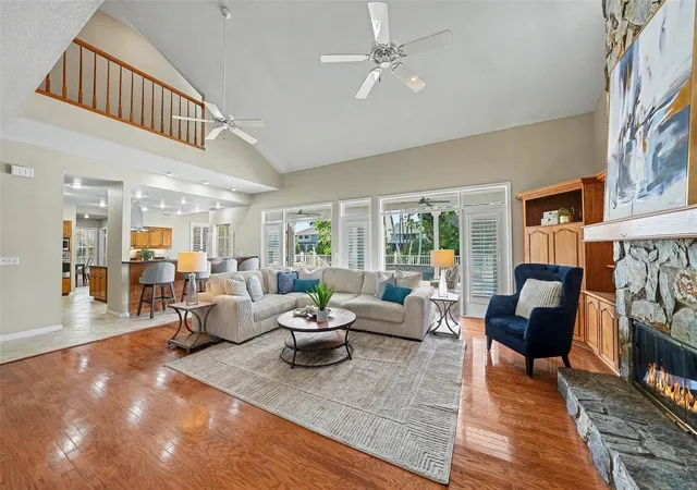 Photo 3 of Single family home for sale at 833 Marco Dr NE, St Petersburg, FL 33702 | MLS# TB8510071 | Listing updated on 2026-10-26