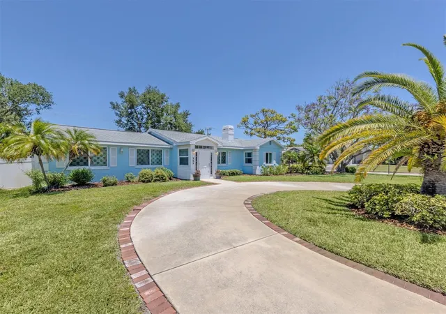 1st image of 500 Alhambra Rd, Venice, FL 34285 | MLS# N6144388