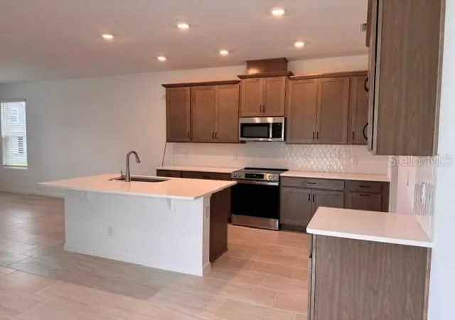 Photo 2 of Single family home for sale at 392 Oak Flt Aly, Groveland, FL 34736 | MLS# O6408981 | Listing updated on 2026-10-21