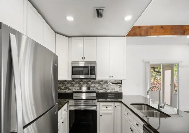 5th image of 4999 Dover Cir, Orlando, FL 32807 | MLS# O6408982