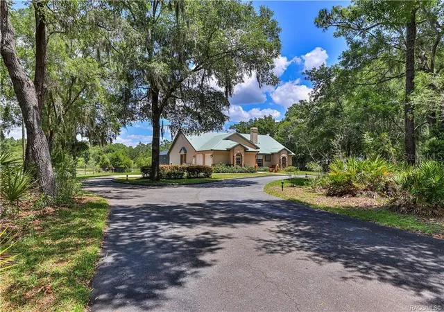 1st image of 5215 N Honeycreek Ter, Crystal River, FL 34428 | MLS# OM724950