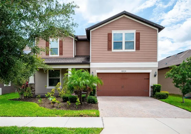 Homes for sale in Lutz, FL | 18929 Birchwood Groves Dr, Lutz, FL 33558 | MLS# TB8510102