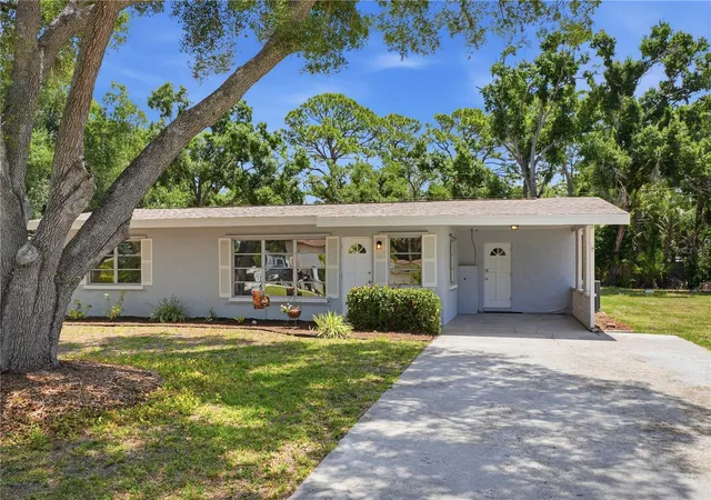 Photo 1 of Single family home for sale at 73 Saint Lucie Ave, Sarasota, FL 34232 | MLS# A4694123 | Listing updated on 2026-07-03