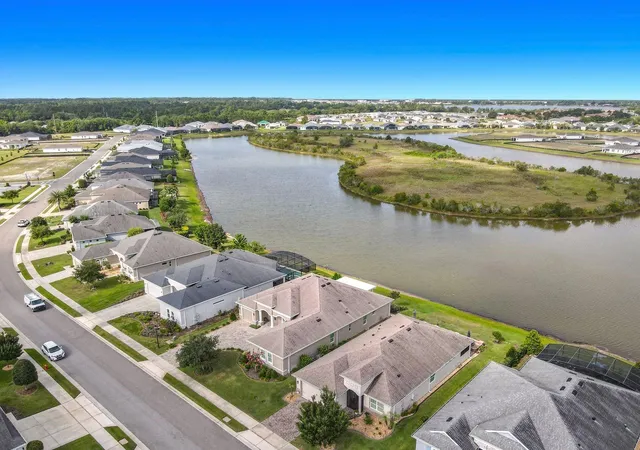 Photo 4 of Single family home for sale at 8461 Bridgeport Bay Cir, Mount Dora, FL 32757 | MLS# G5112548 | Listing updated on 2026-10-06