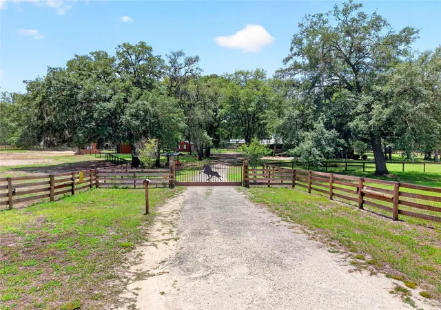 Homes for sale in Morriston, FL | 11630 Se 78Th St, Morriston, FL 32668 | MLS# O6409029
