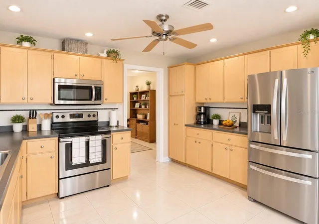 Photo 3 of House for sale at 14 Idle Sands Dr, Venice, FL 34293 | MLS# A4694130 | Listing updated on 2026-09-21