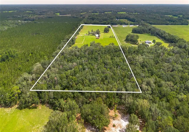 Homes for sale in Mc Alpin, FL | 11990 156th St, Mc Alpin, FL 32062 | MLS# OM724958