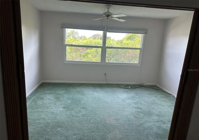 Homes for sale in Kenneth City, FL | 6400 46th Avenue, Kenneth City, FL 33709 | Houzeo